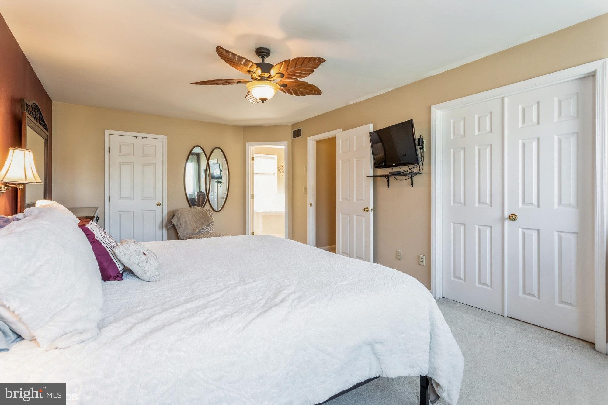 HUNTERS RUN - Residential