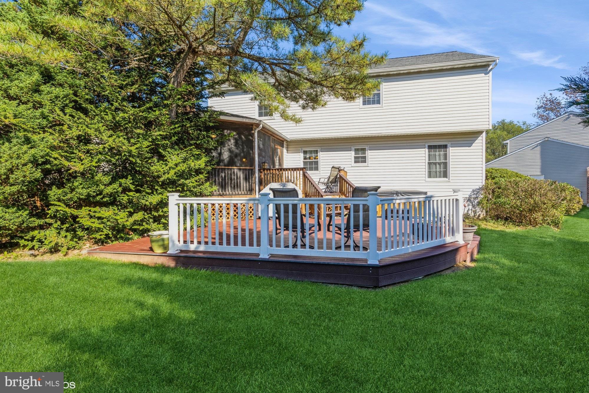 HUNTERS RUN - Residential