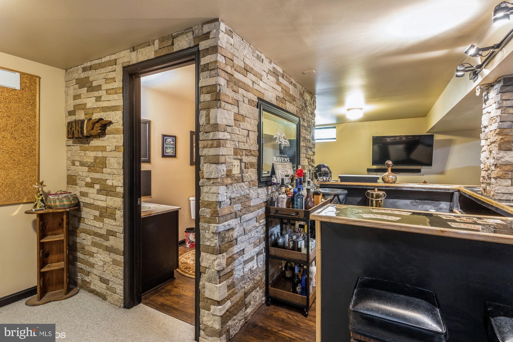 HUNTERS RUN - Residential