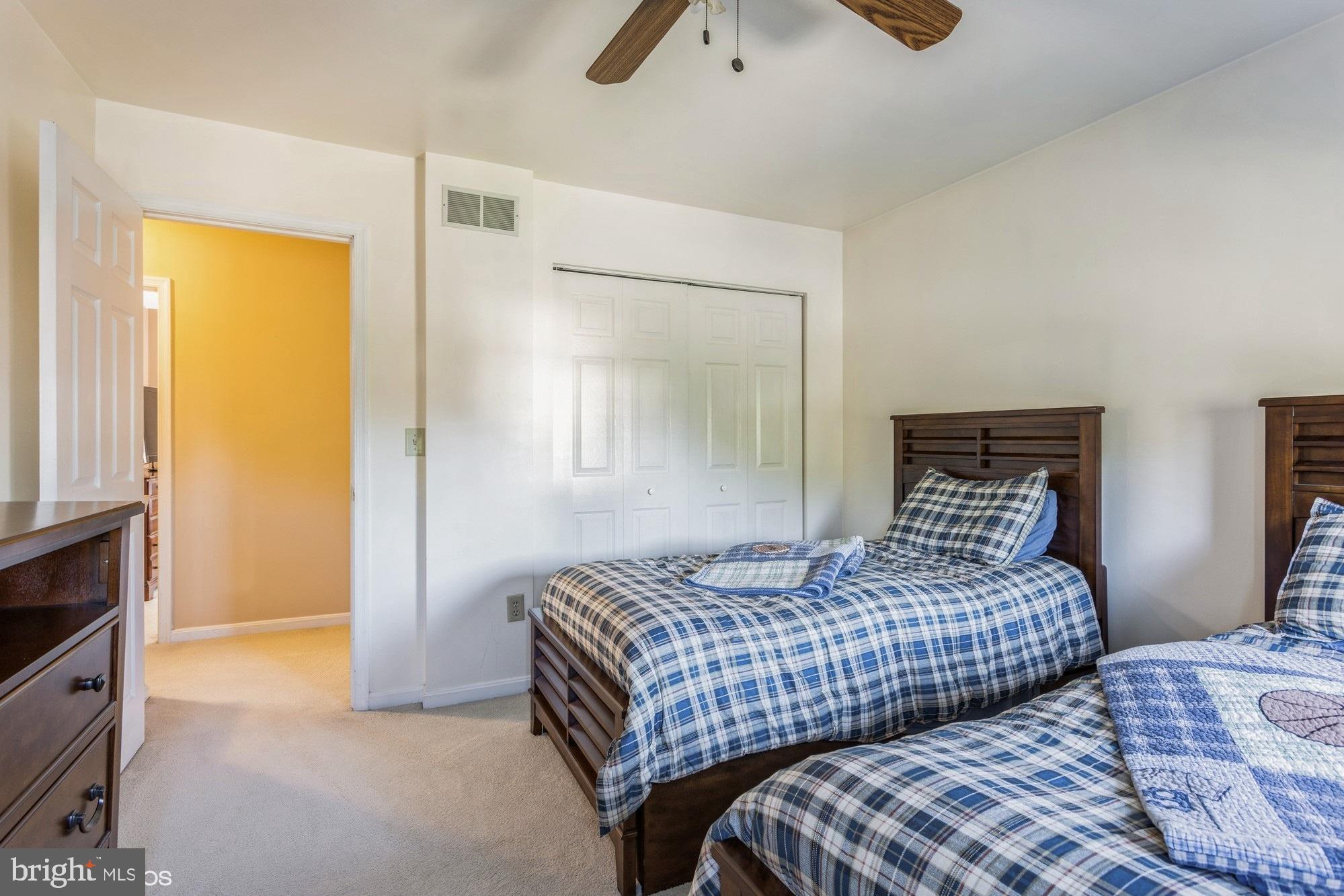 HUNTERS RUN - Residential