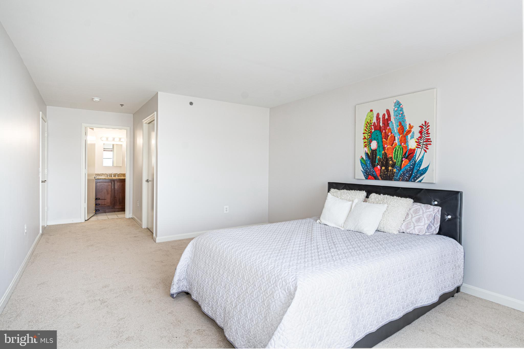 LIGHTHOUSE POINT EAST - Residential