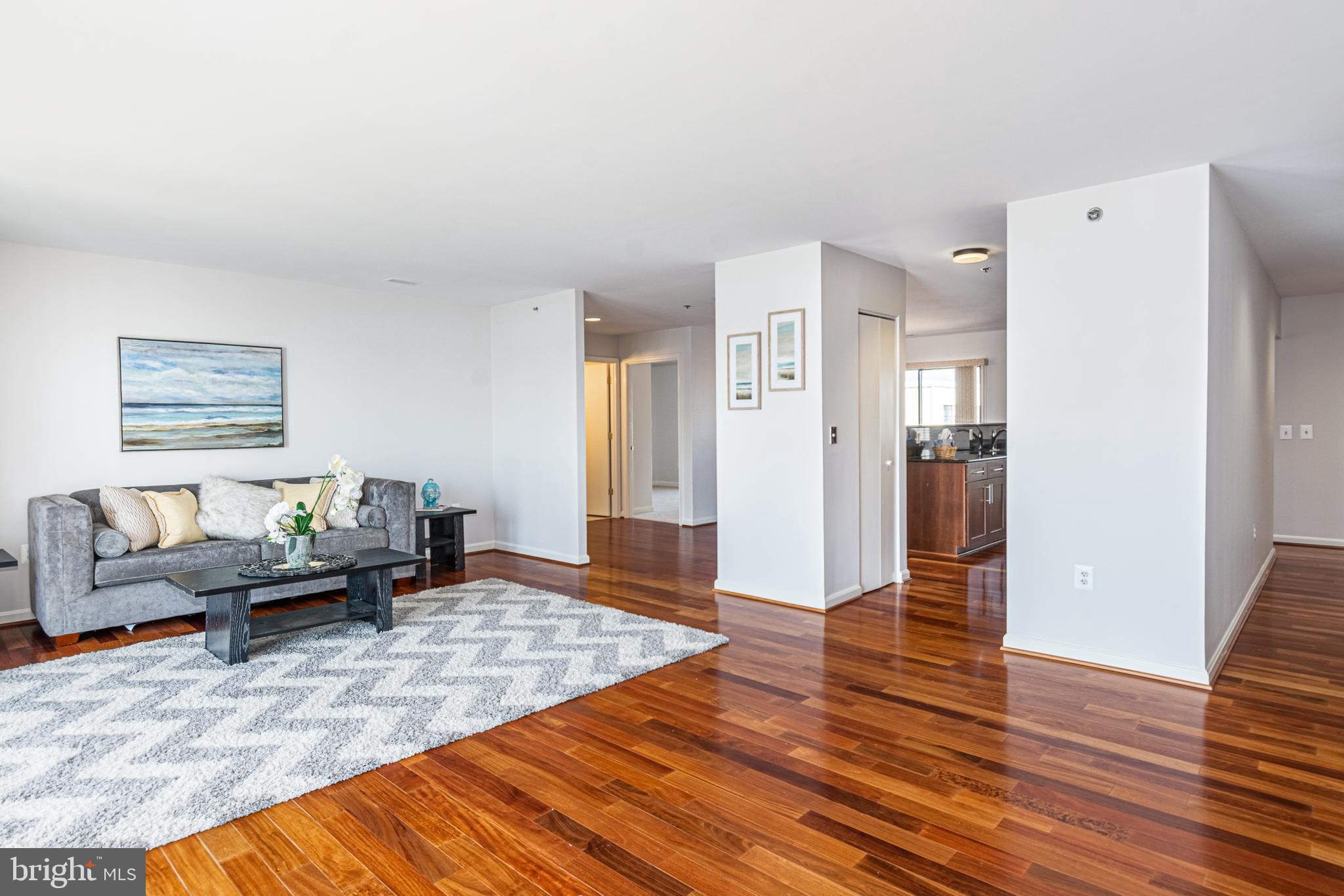 LIGHTHOUSE POINT EAST - Residential