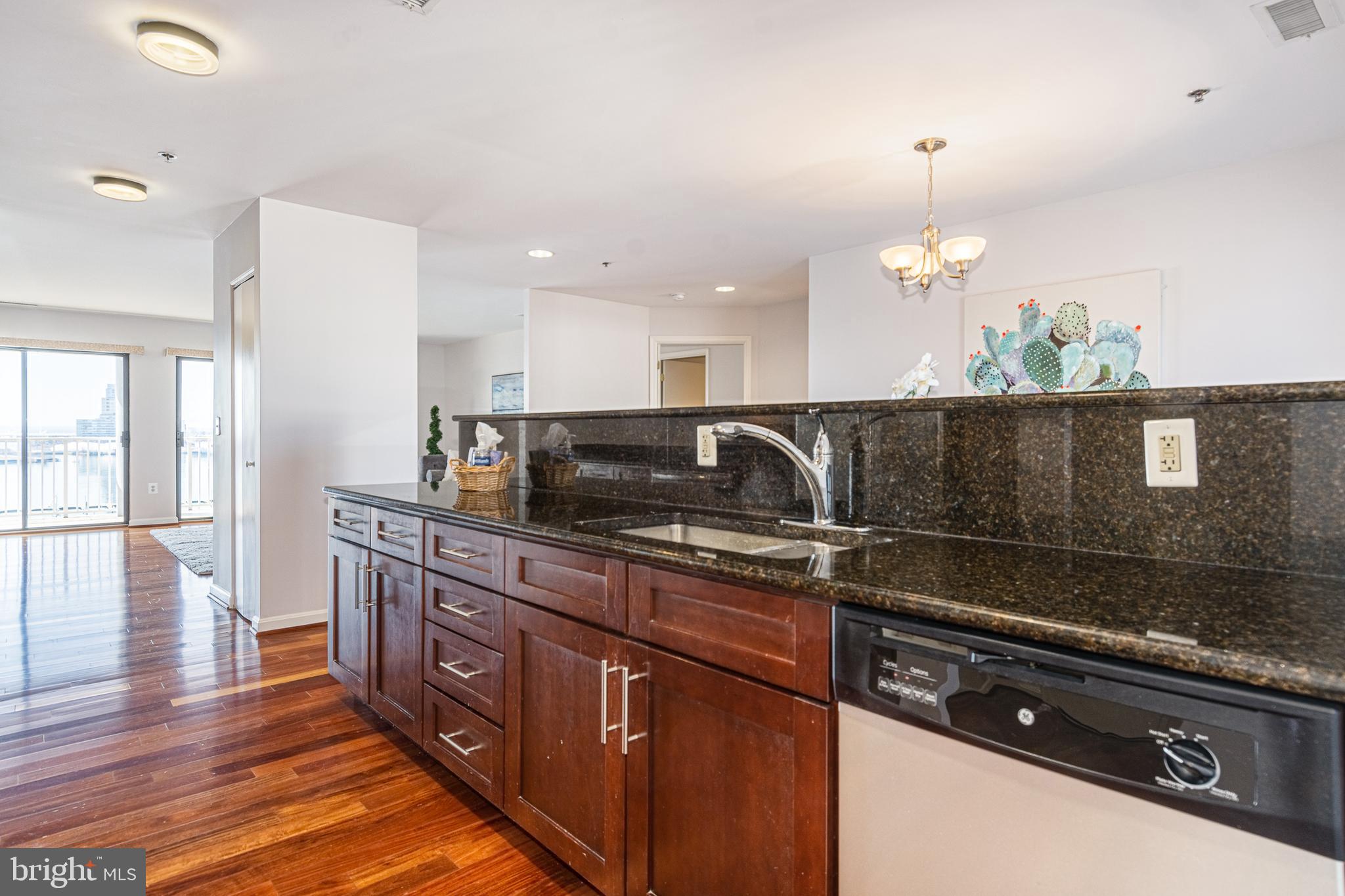 LIGHTHOUSE POINT EAST - Residential