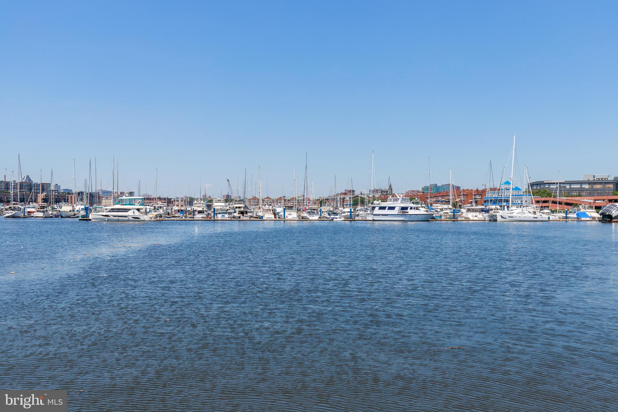 LIGHTHOUSE POINT EAST - Residential