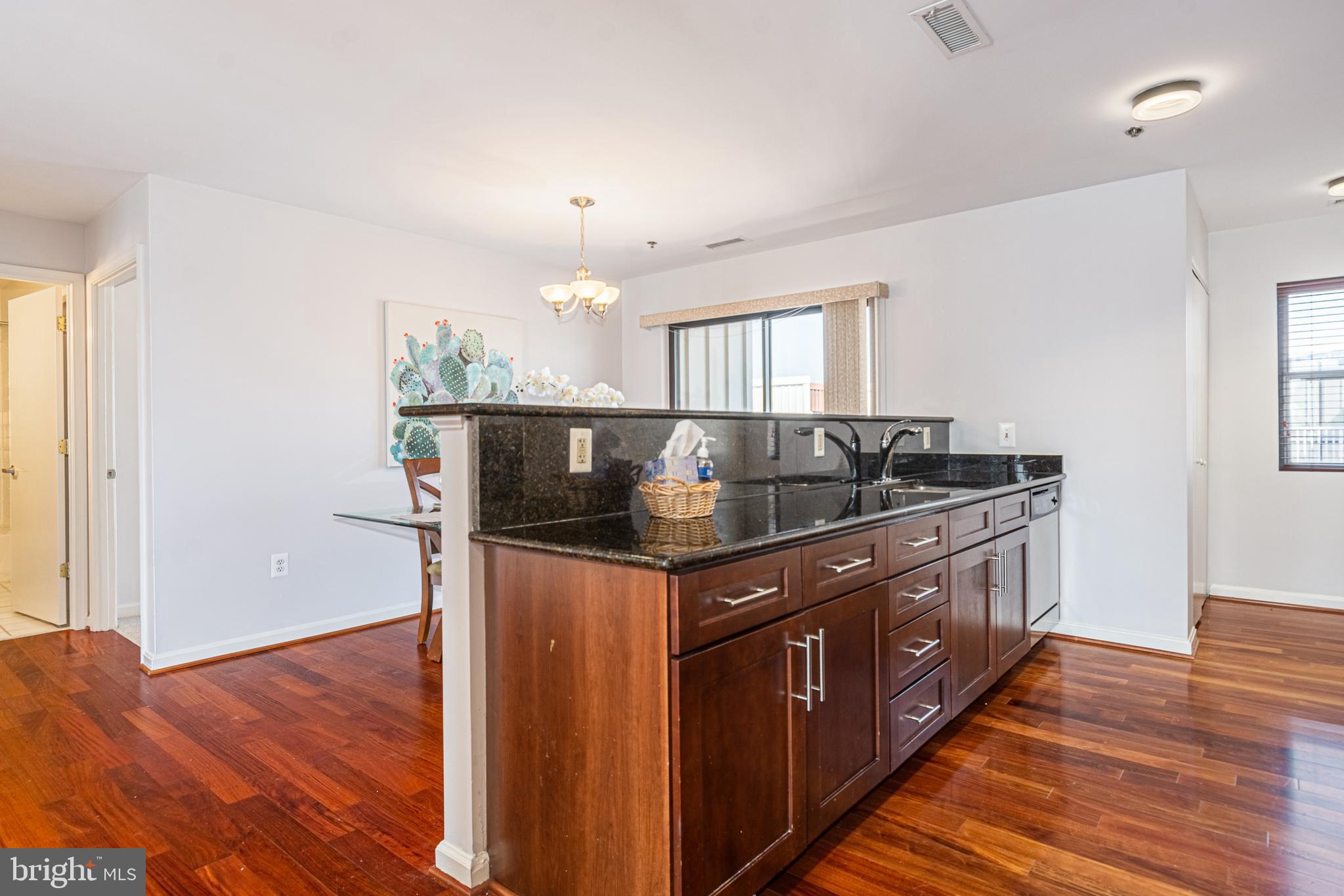 LIGHTHOUSE POINT EAST - Residential