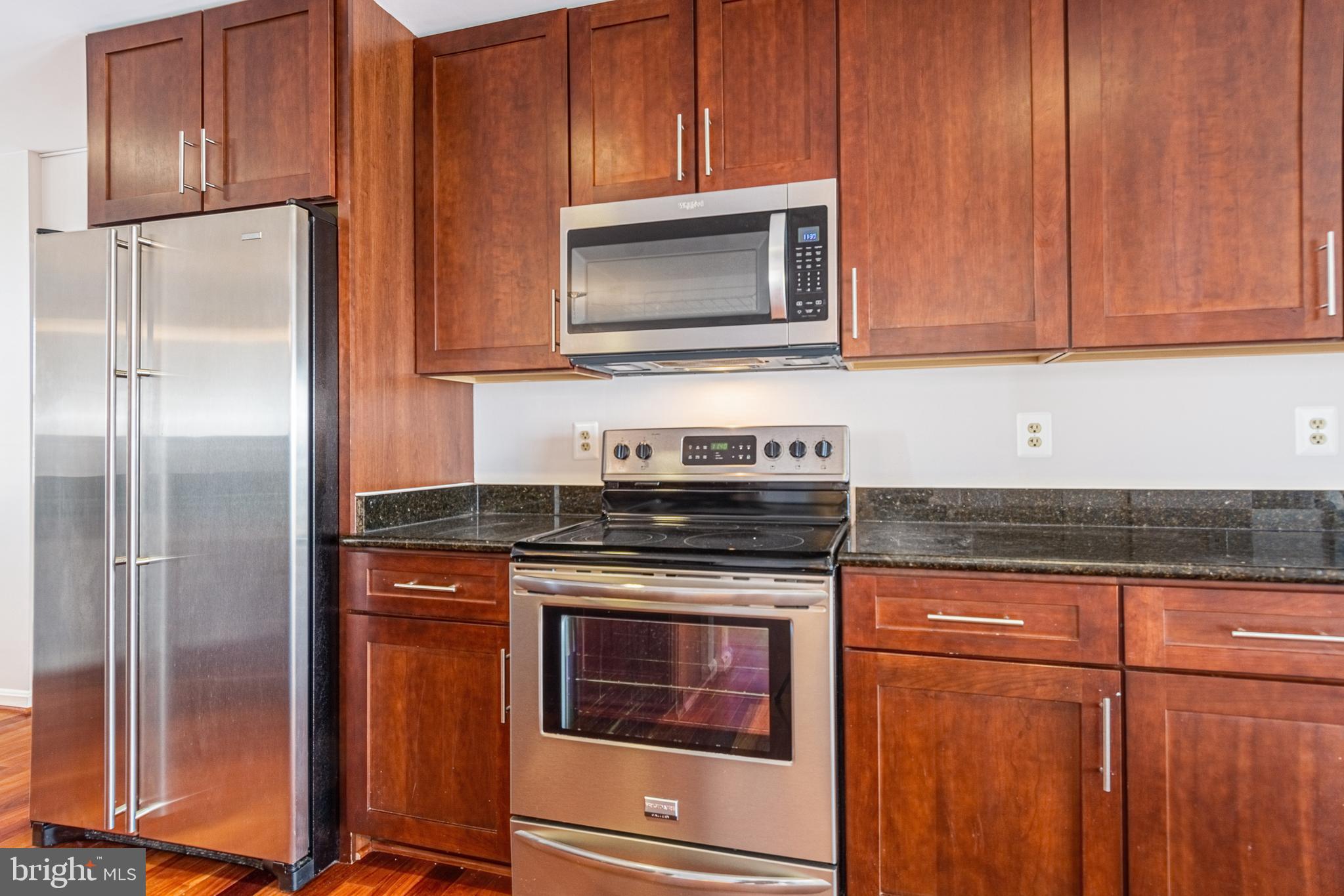 LIGHTHOUSE POINT EAST - Residential