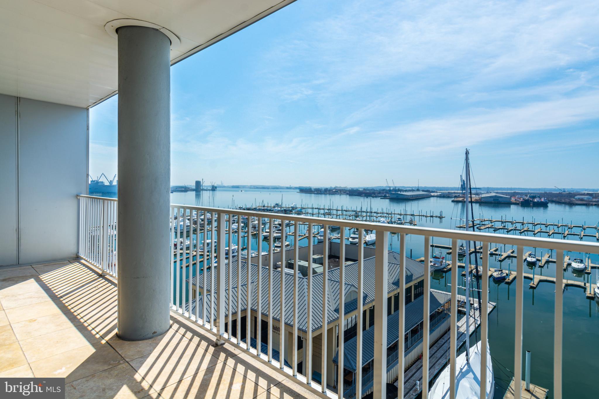 LIGHTHOUSE POINT EAST - Residential