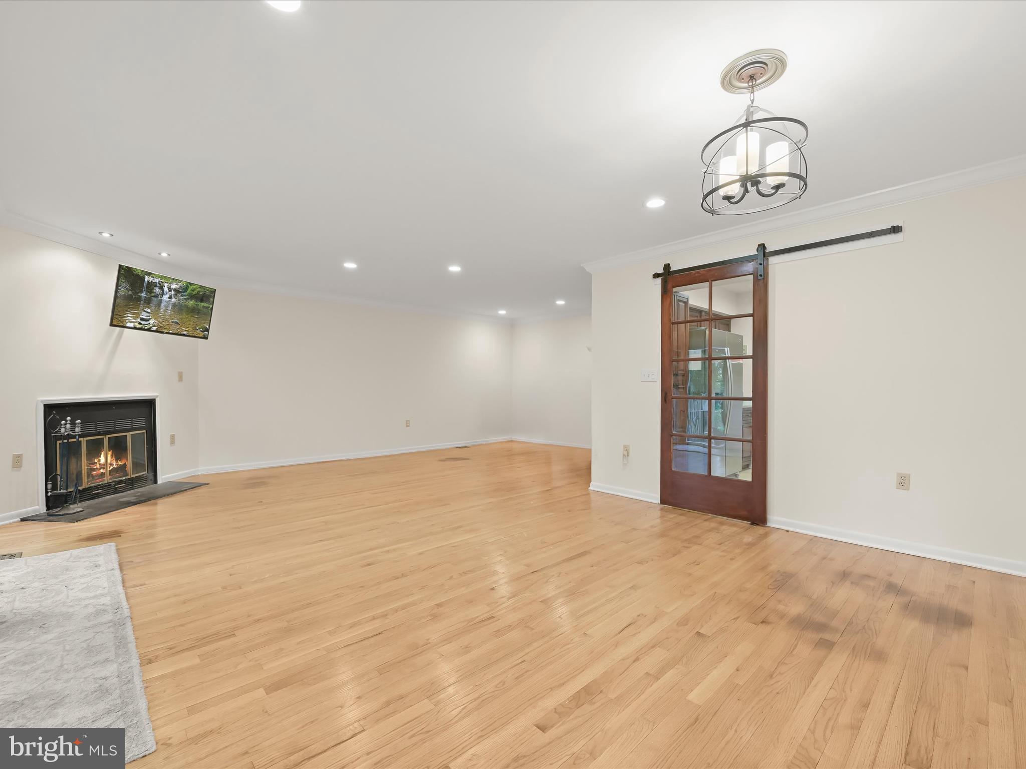 MOUNT WASHINGTON - Residential