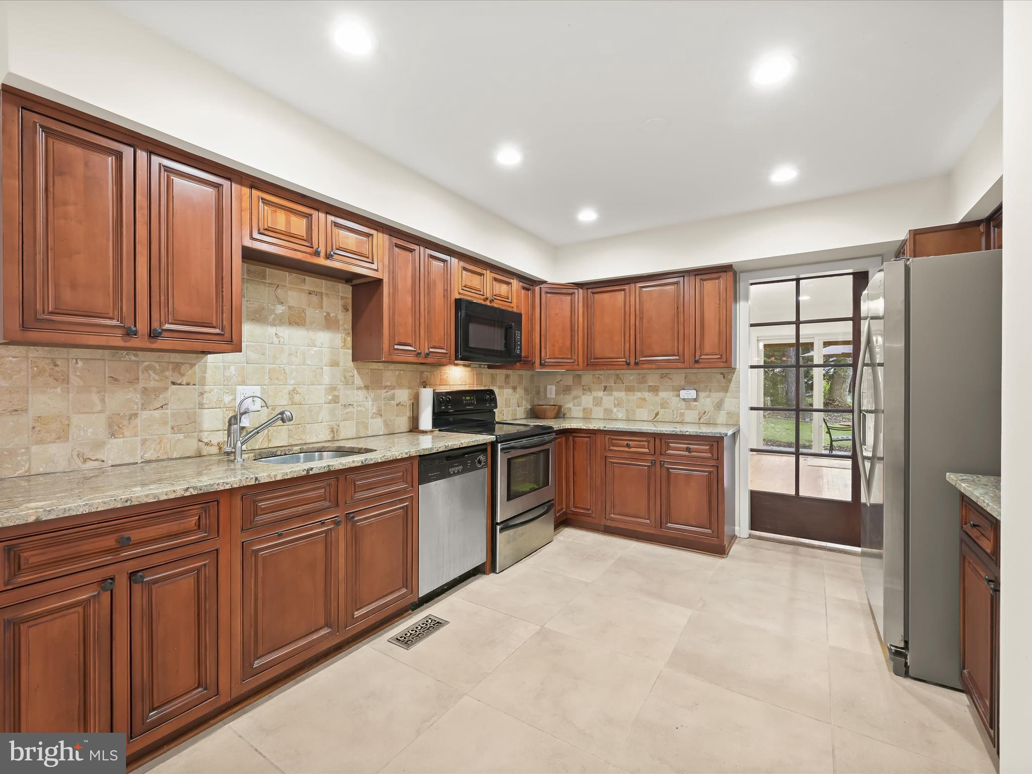 MOUNT WASHINGTON - Residential