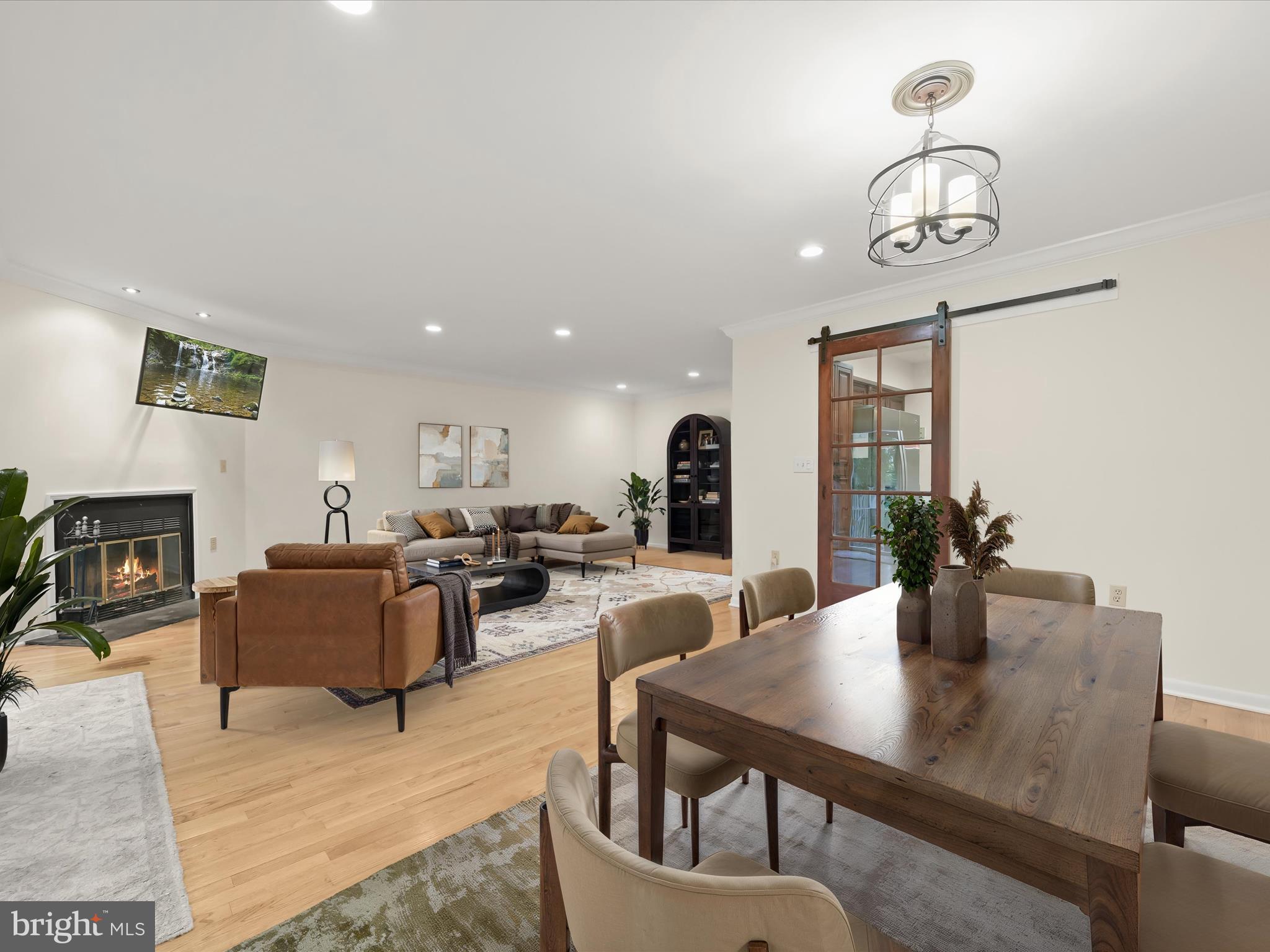 MOUNT WASHINGTON - Residential