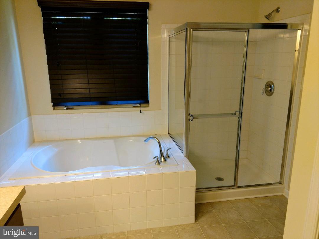 CHELSEA MANOR - Residential Lease