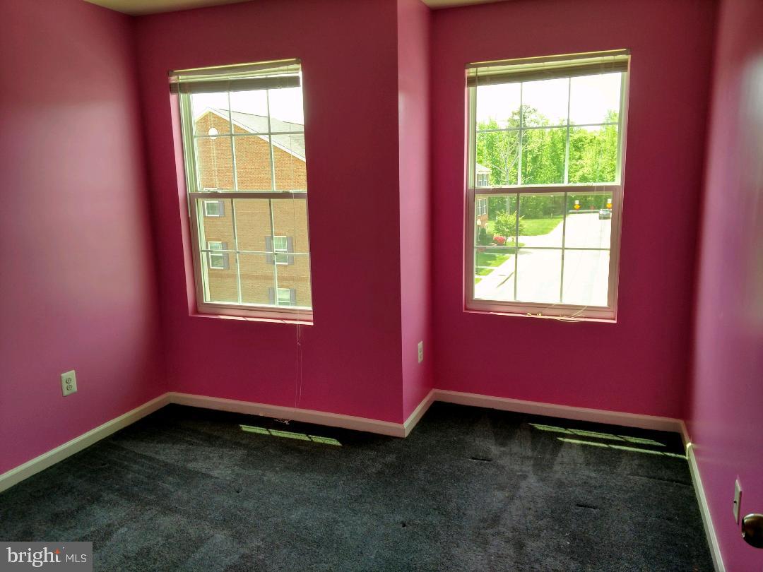 CHELSEA MANOR - Residential Lease