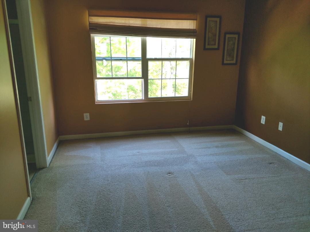 CHELSEA MANOR - Residential Lease