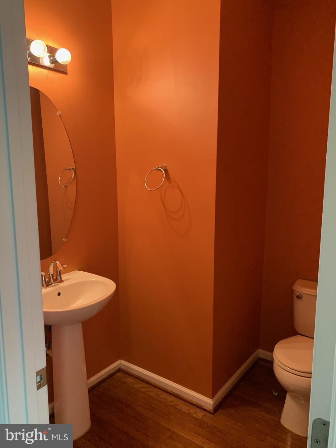 CHELSEA MANOR - Residential Lease