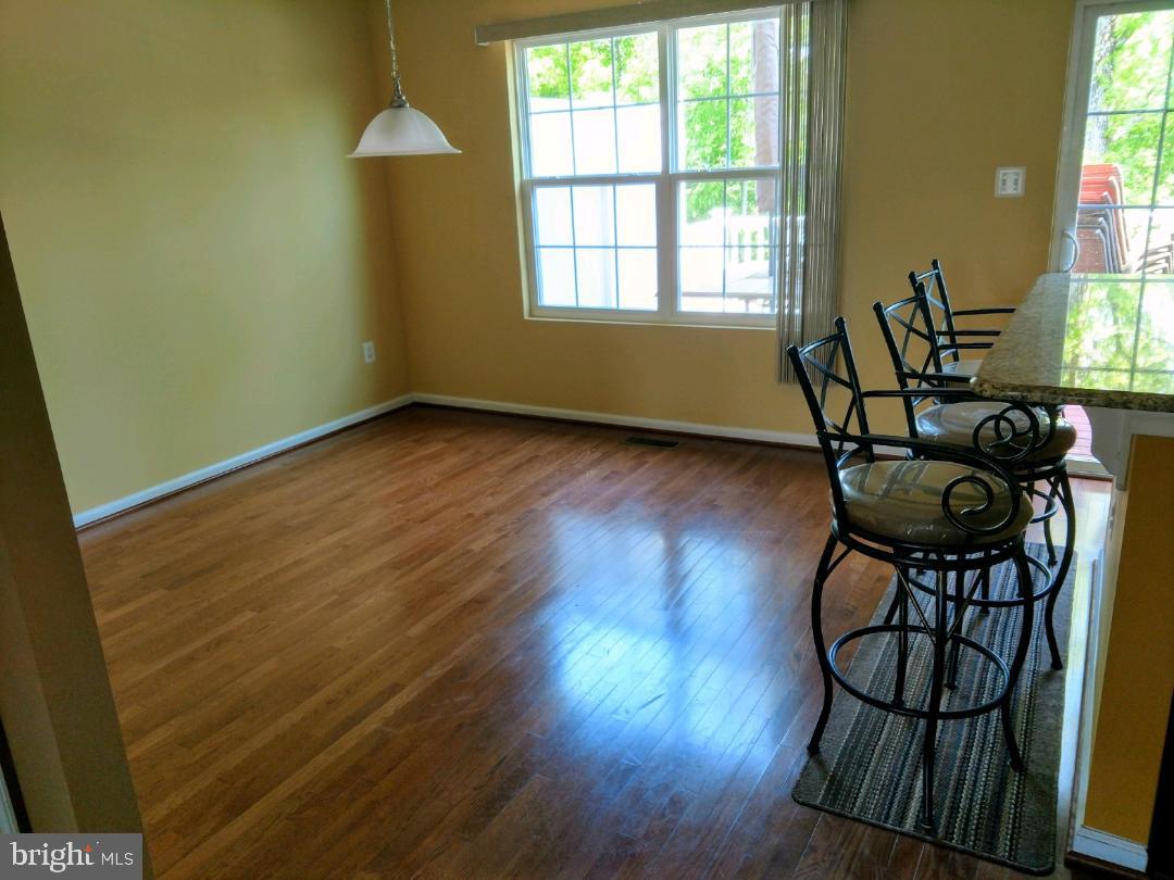 CHELSEA MANOR - Residential Lease