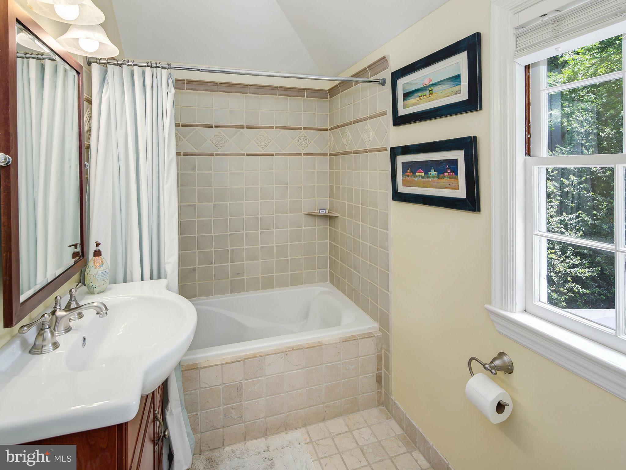 GLEN ECHO HEIGHTS - Residential