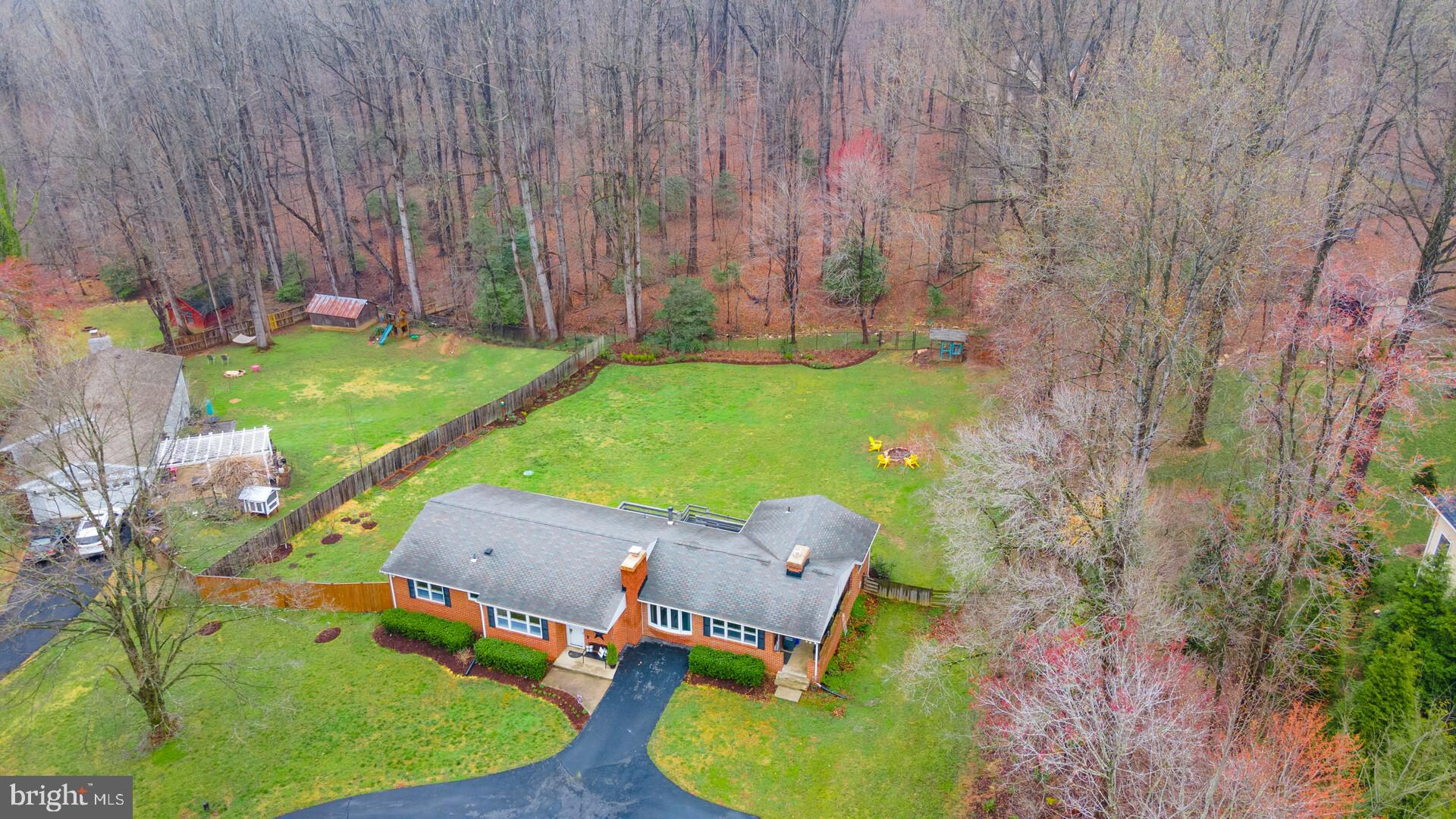 STILLWELL KNOLLS - Residential