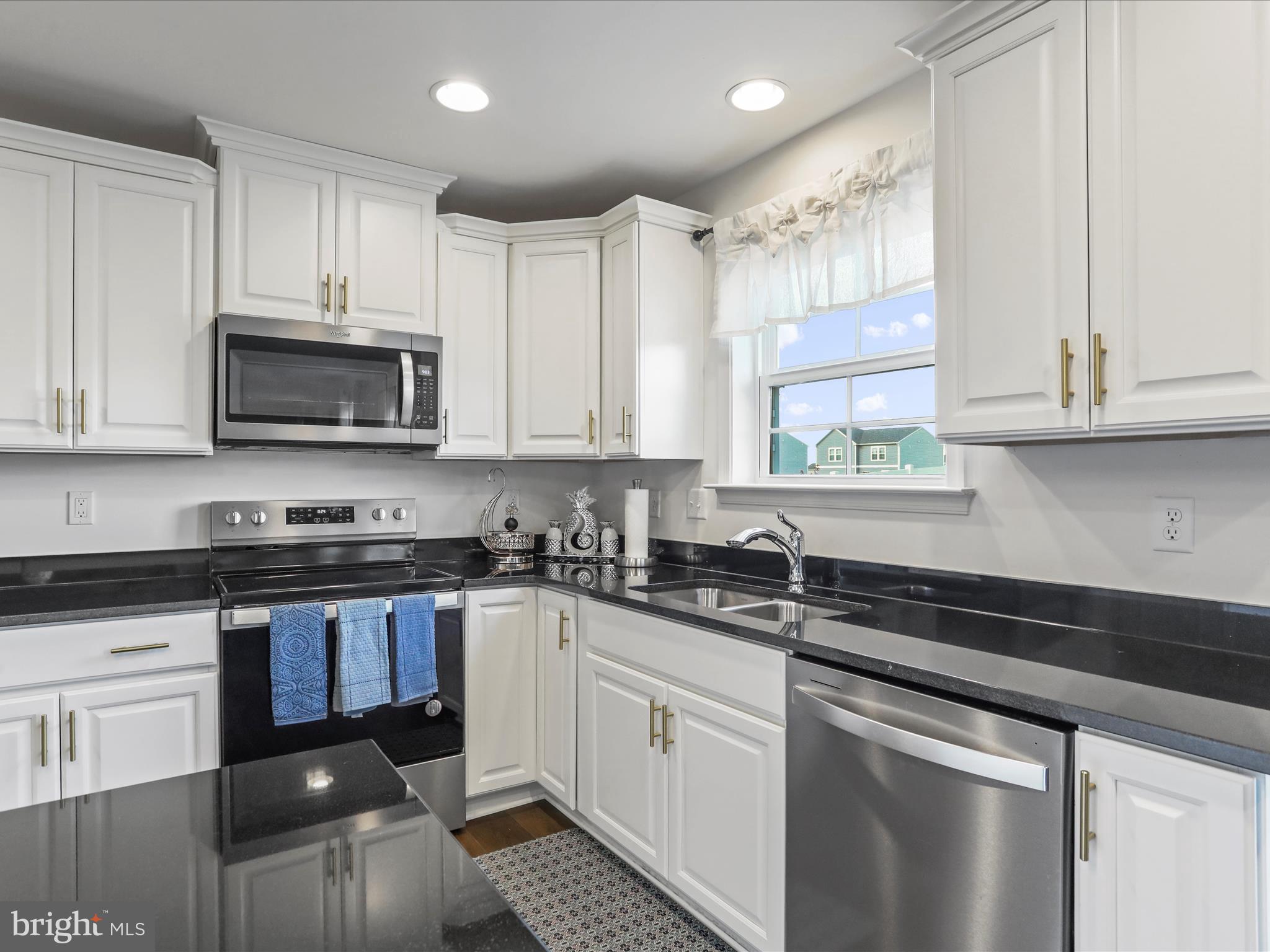 MORNING DOVE ESTATES - Residential