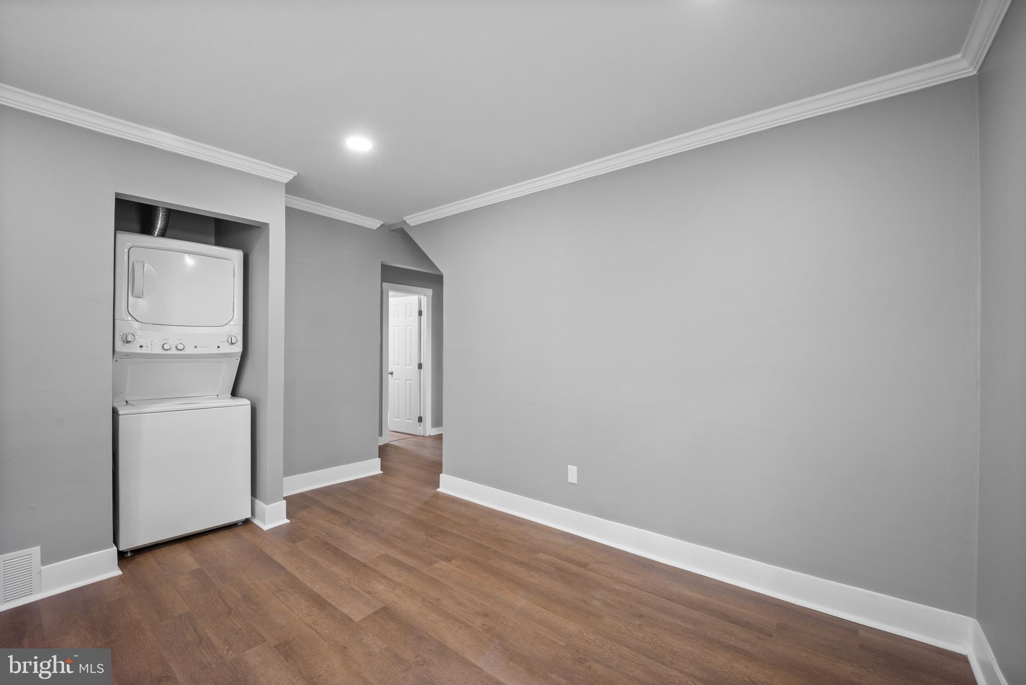 GLENSIDE - Residential Lease