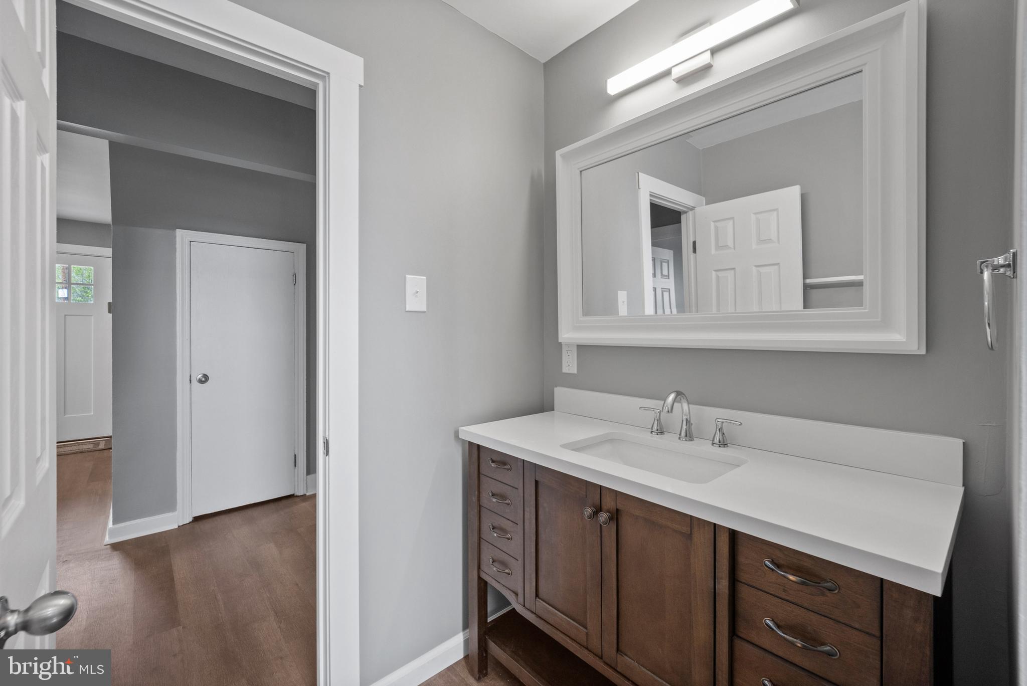 GLENSIDE - Residential Lease