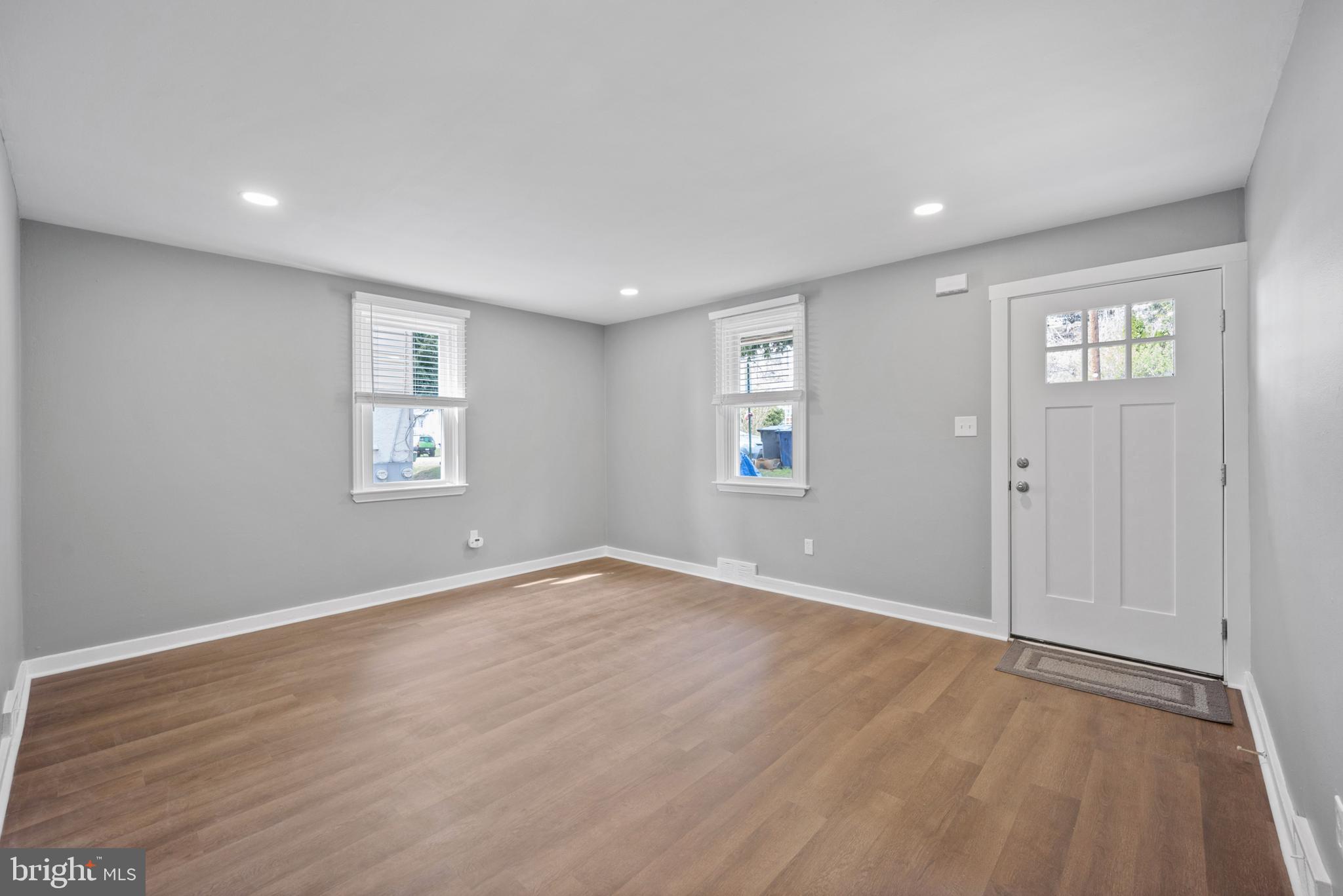 GLENSIDE - Residential Lease