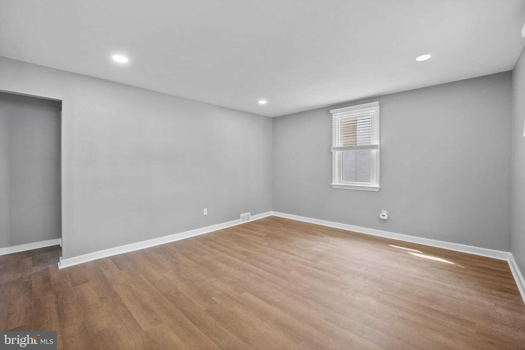 GLENSIDE - Residential Lease