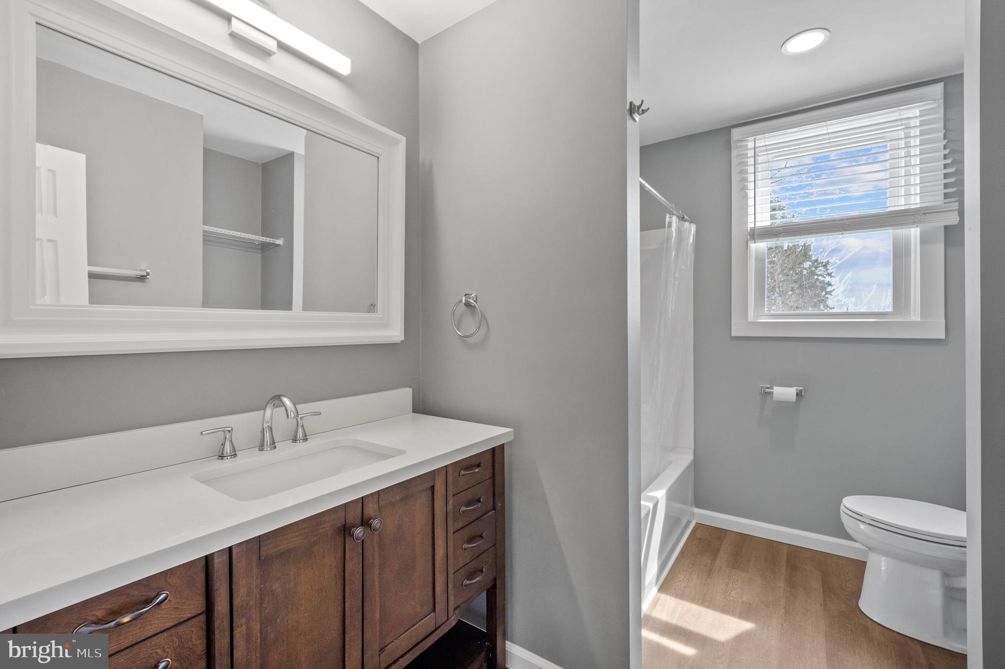 GLENSIDE - Residential Lease