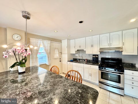 Townhouse For Sale - 9219 Outlook Avenue<br/> PHILADELPHIA, PA 19114