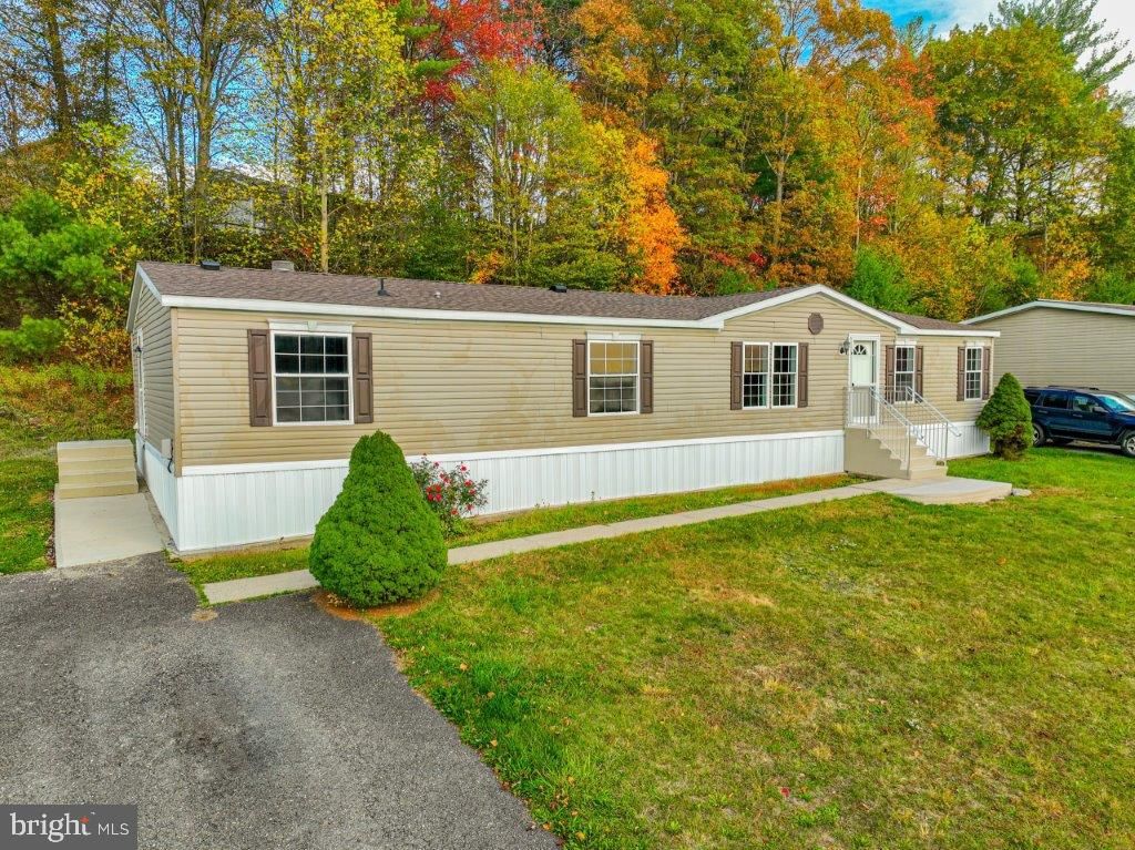 Photo of 104 Kaysea Lane, LEHIGHTON, PA 18235 (MLS # PACC2006826)