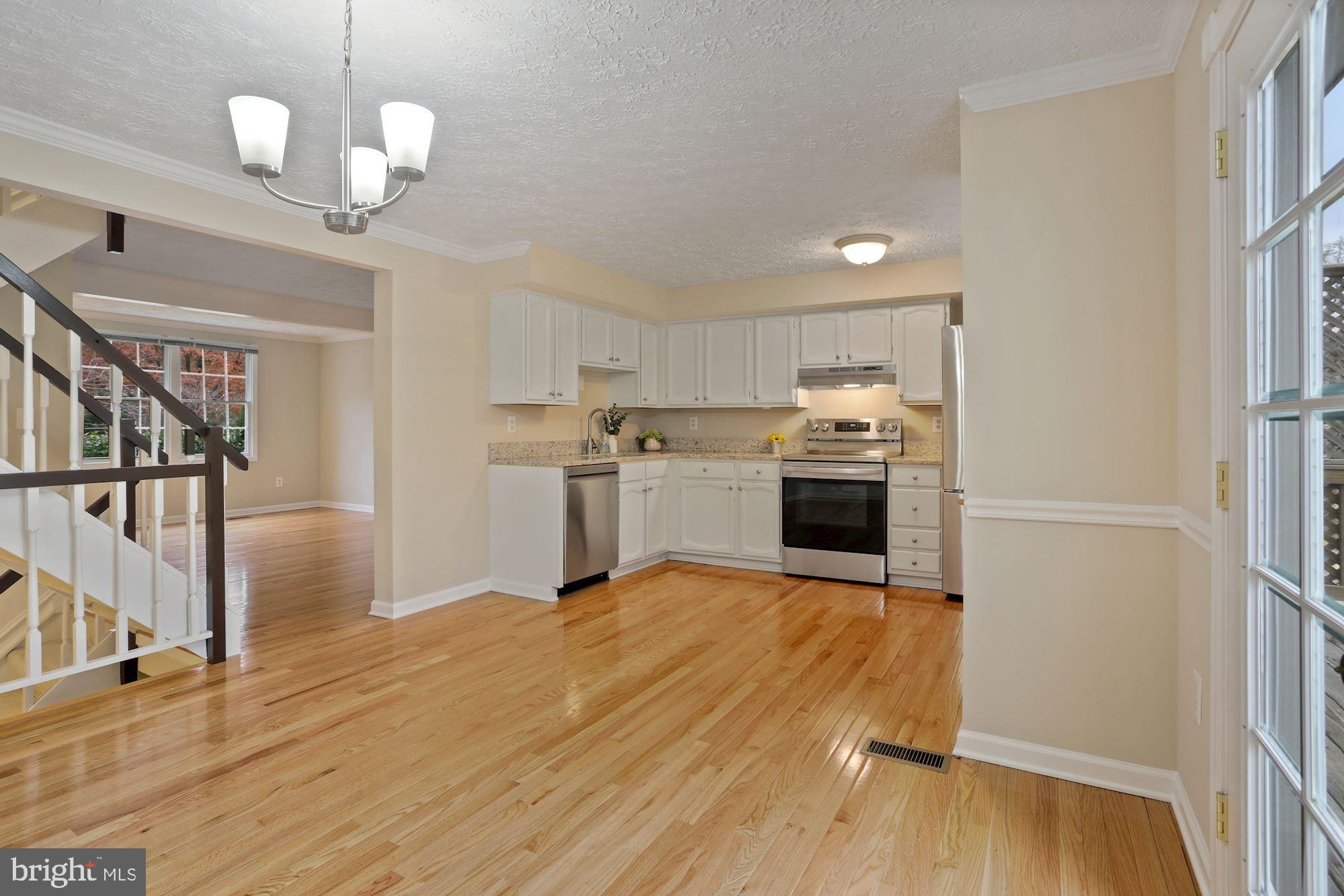 MONTIVIDEO SQUARE - Residential Lease