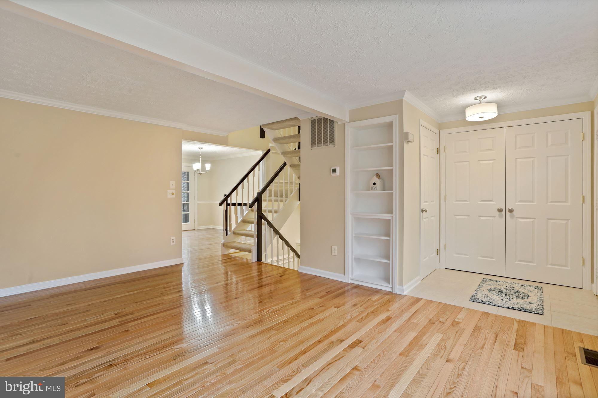 MONTIVIDEO SQUARE - Residential Lease