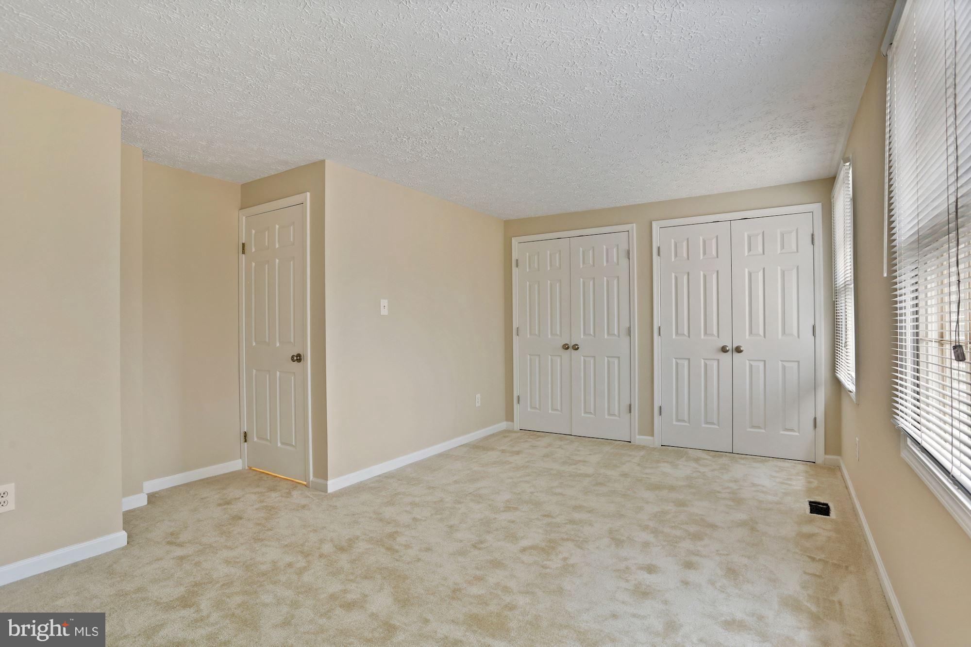 MONTIVIDEO SQUARE - Residential Lease