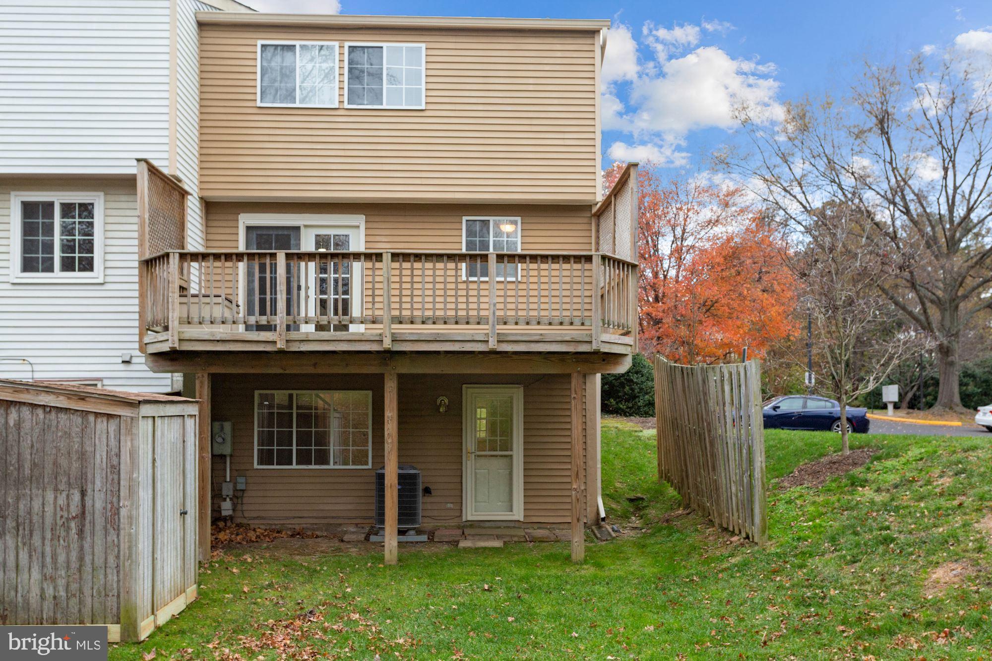 MONTIVIDEO SQUARE - Residential Lease