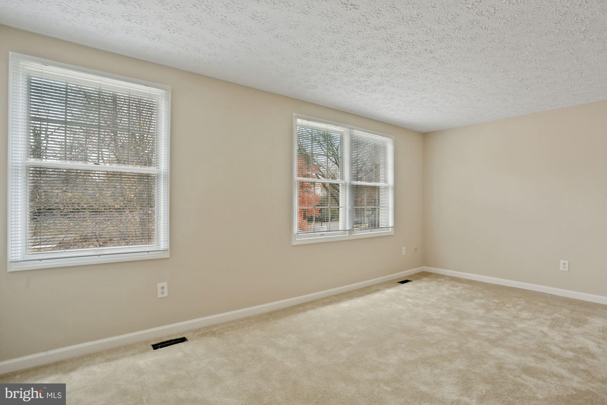 MONTIVIDEO SQUARE - Residential Lease