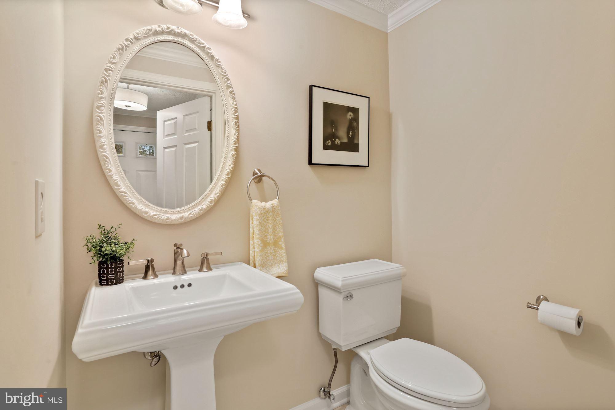 MONTIVIDEO SQUARE - Residential Lease