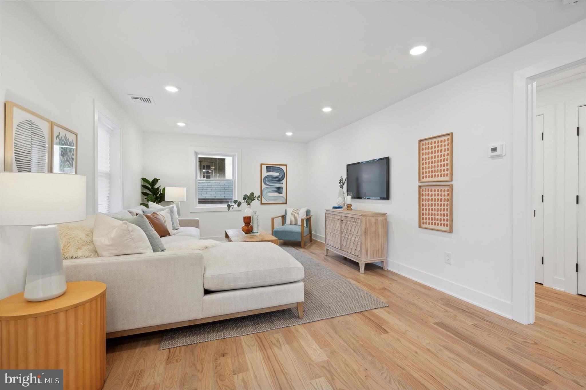 LAFAYETTE HILL - Residential