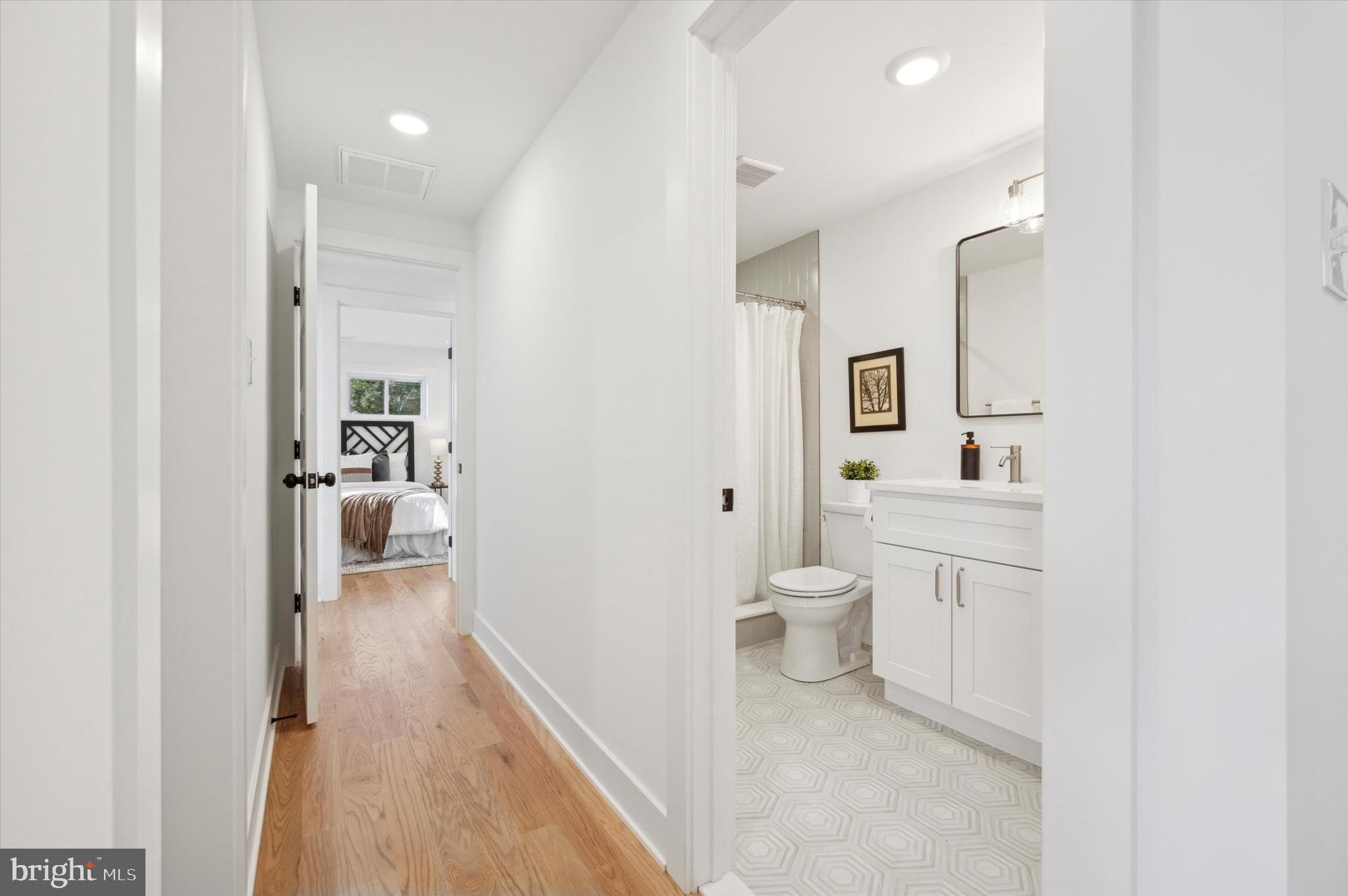 LAFAYETTE HILL - Residential