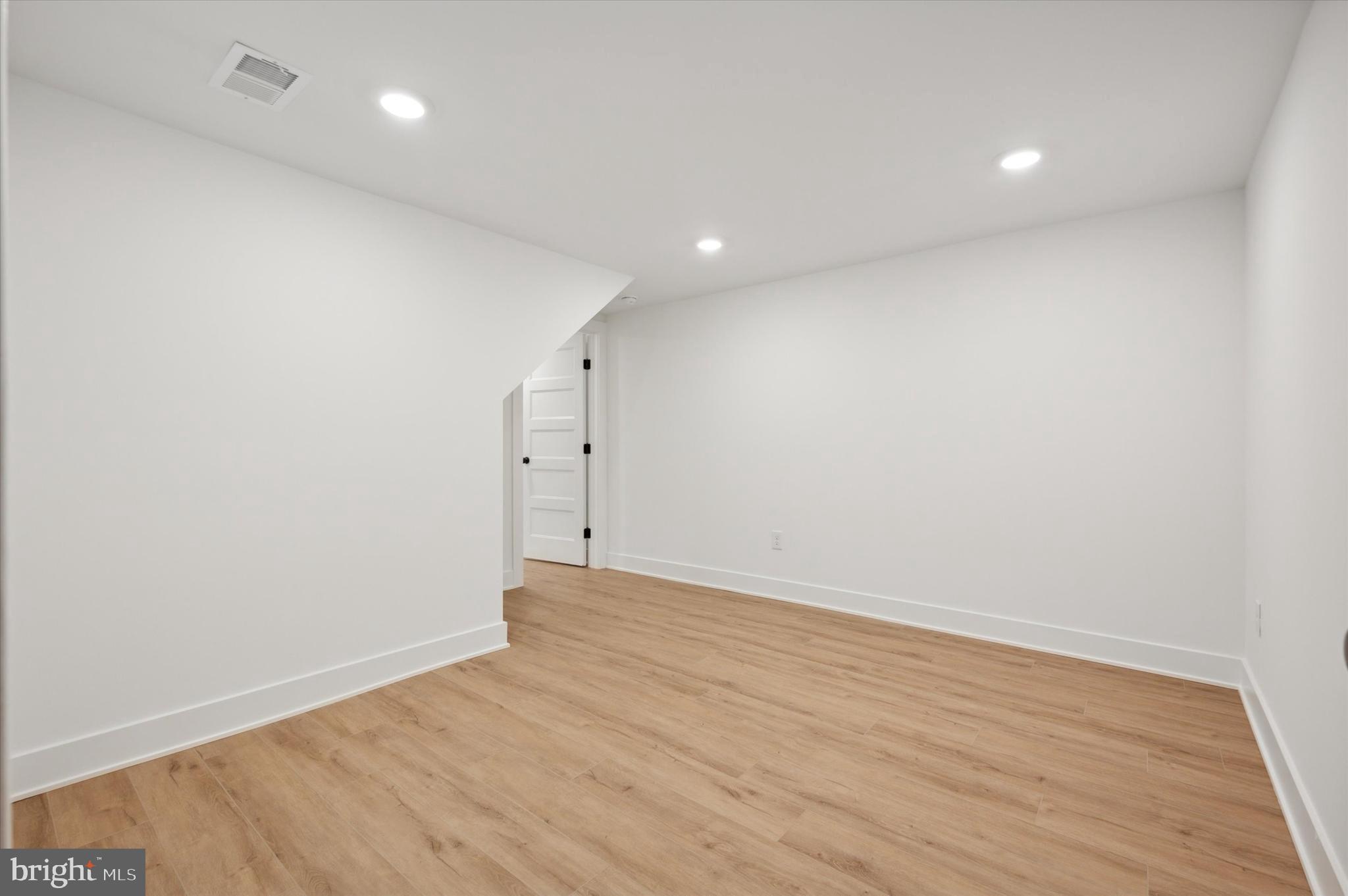 LAFAYETTE HILL - Residential