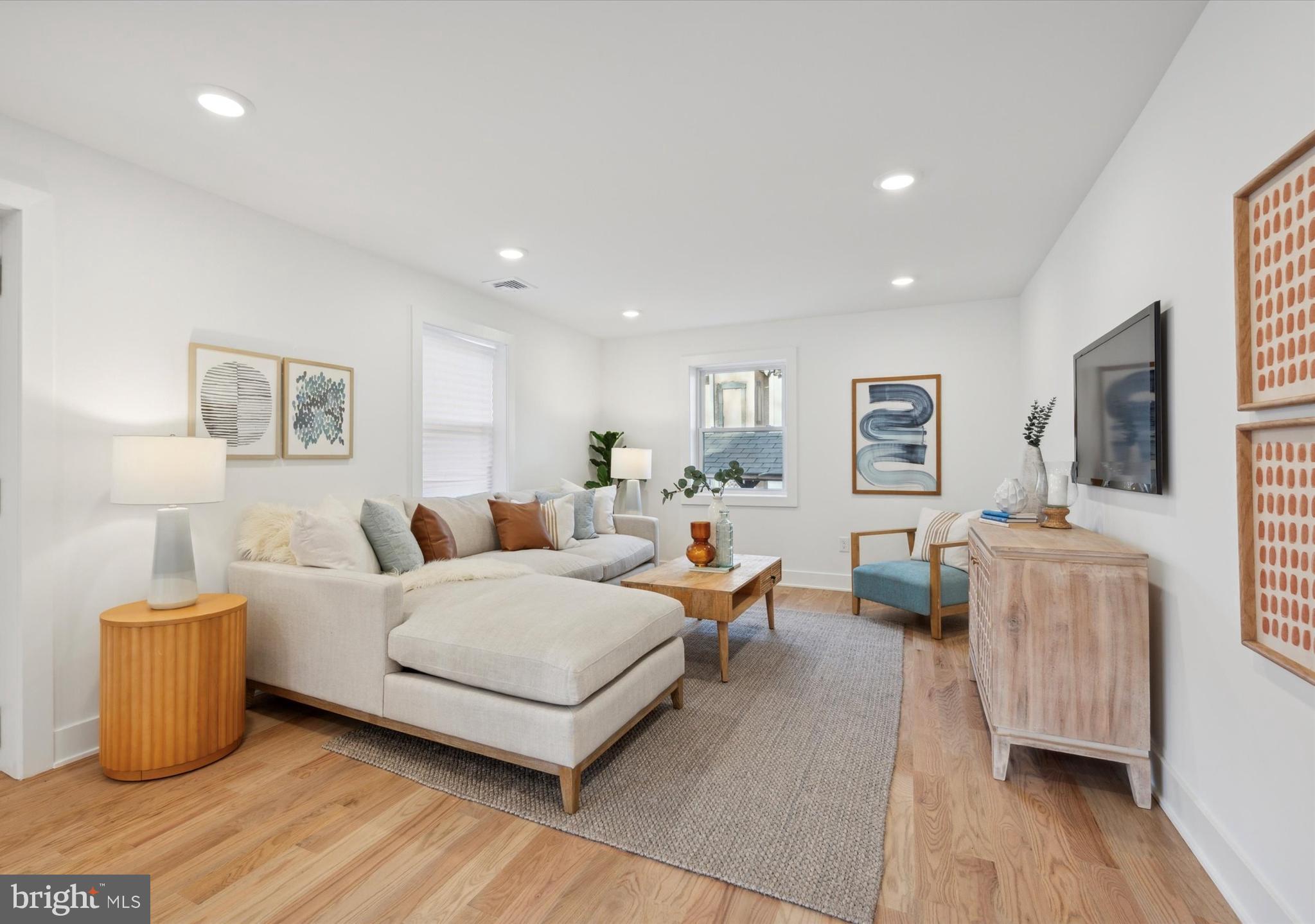 LAFAYETTE HILL - Residential