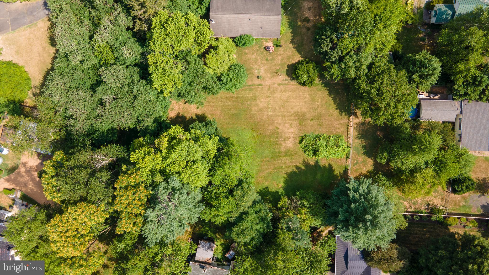 DADE ESTATES - Land