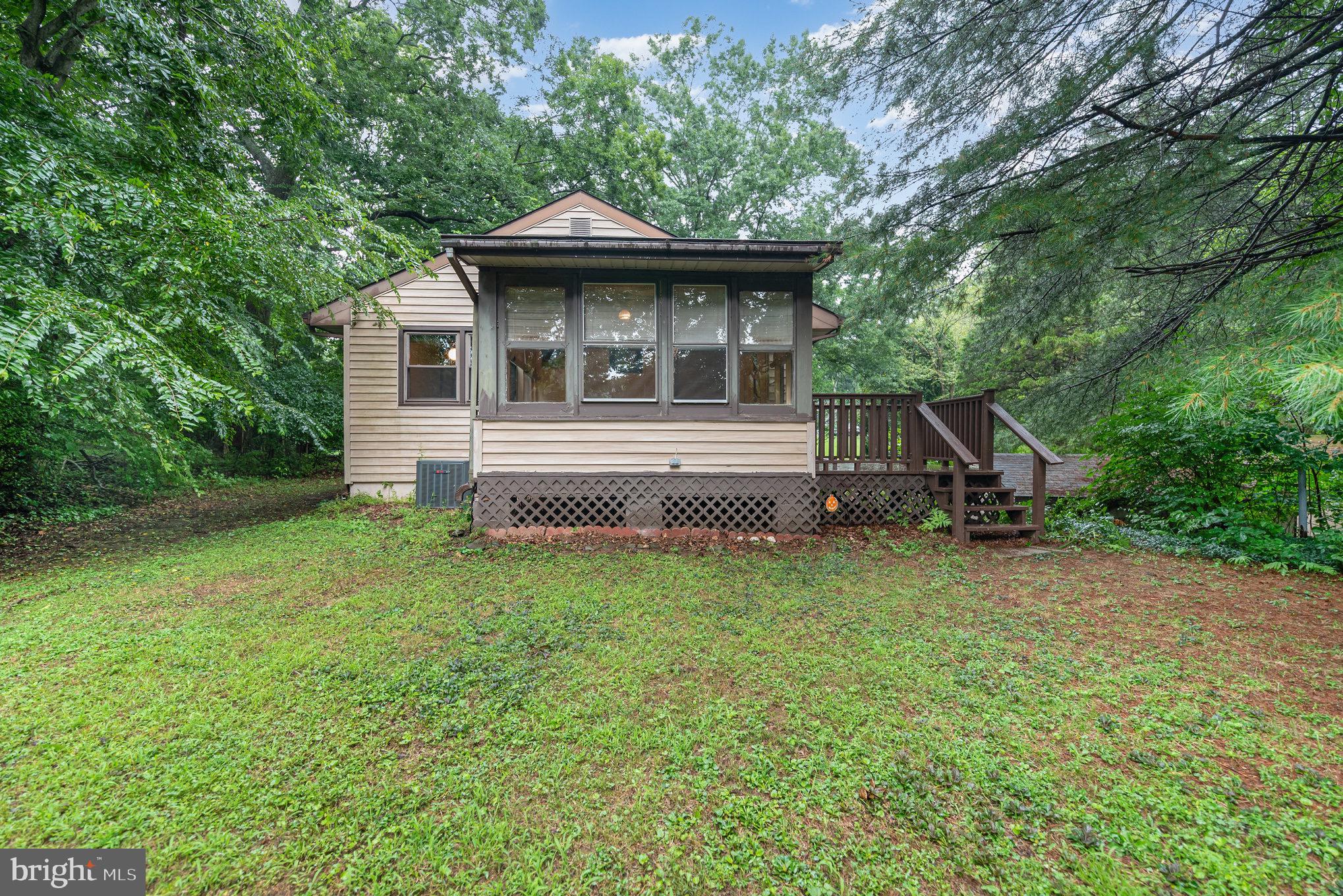 20 ALGONQUIN DRIVE