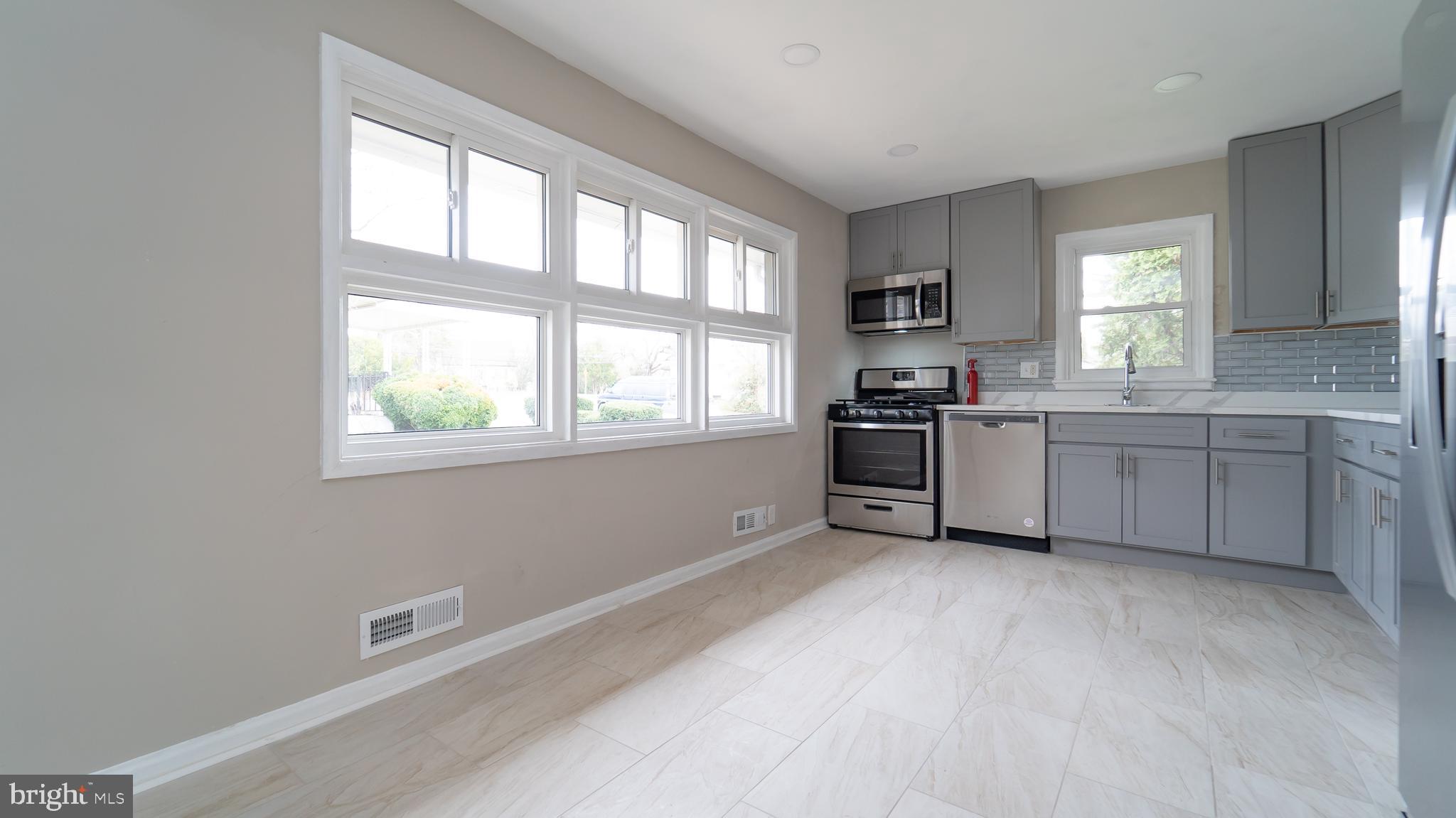 LIBERTY CREST - Residential