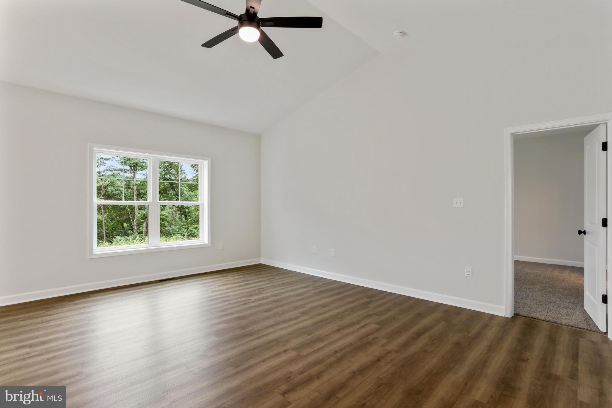 MIDDLE CREEK VISTAS - Residential