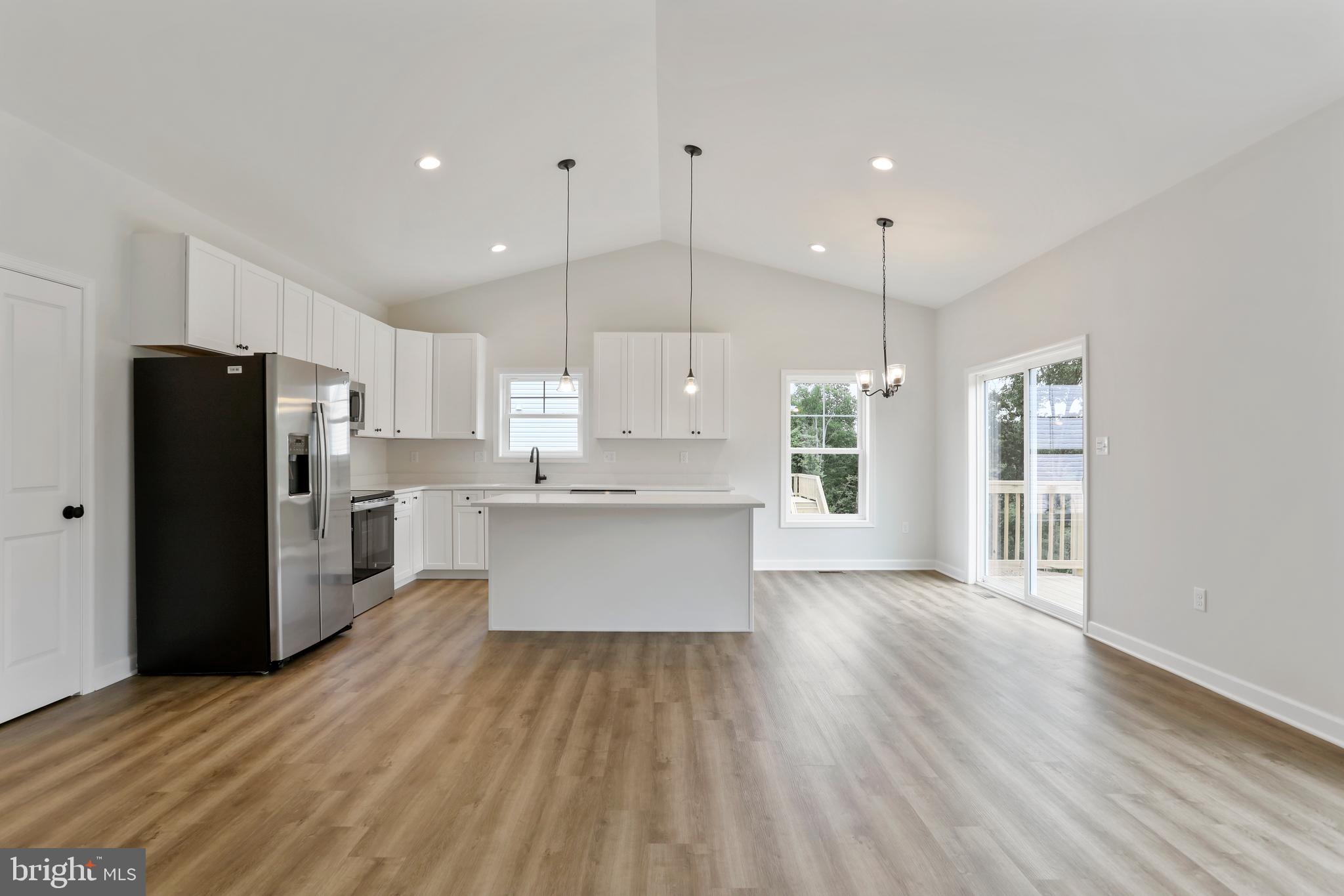 MIDDLE CREEK VISTAS - Residential