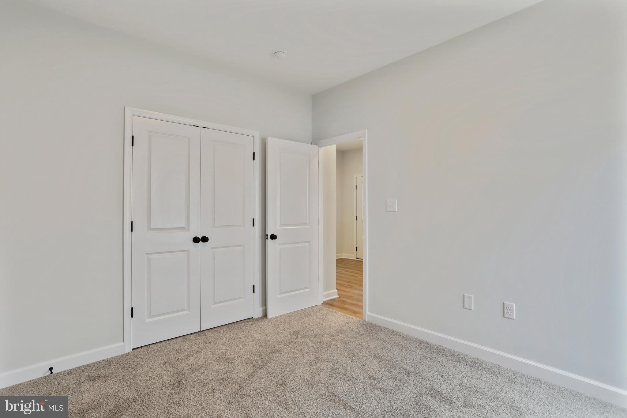 MIDDLE CREEK VISTAS - Residential