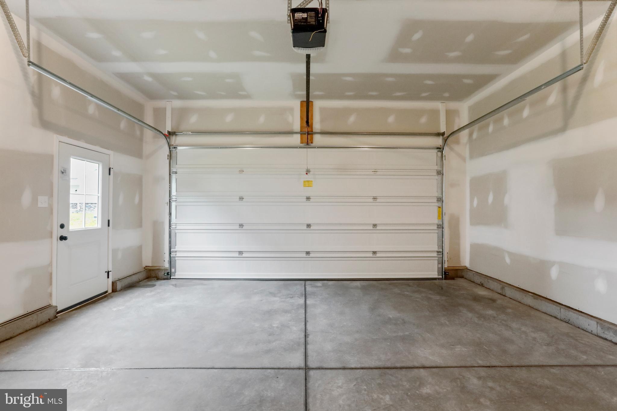 MIDDLE CREEK VISTAS - Residential