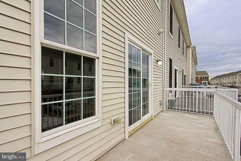 SOUTH RIDING - Residential Lease