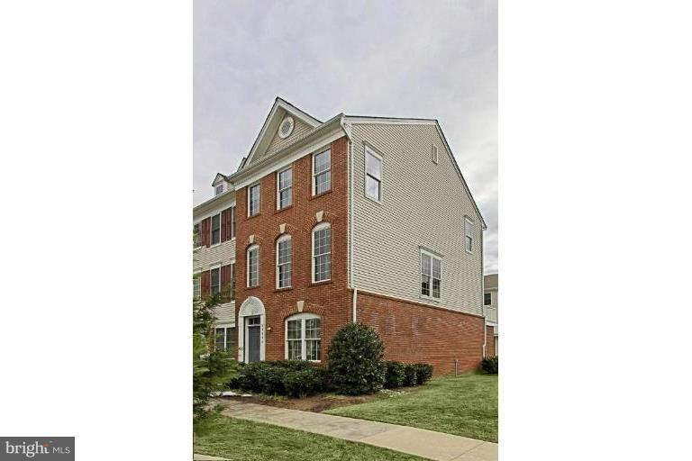 SOUTH RIDING - Residential Lease