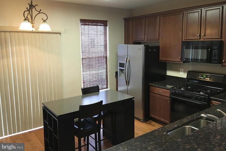 SOUTH RIDING - Residential Lease