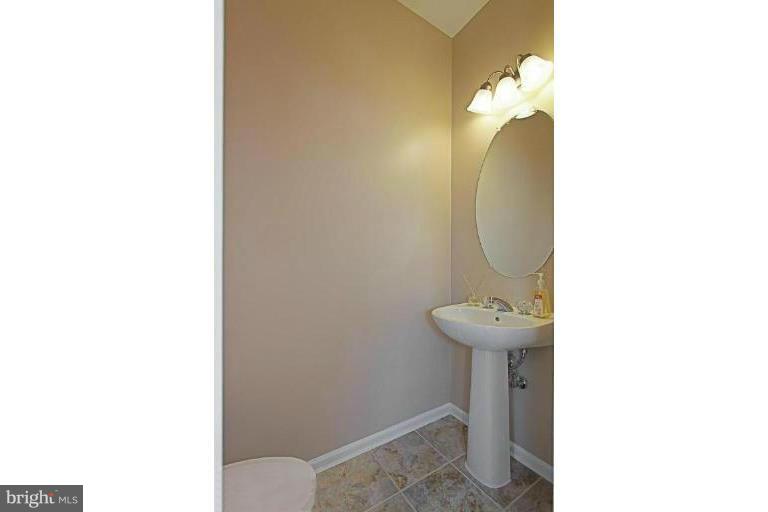 SOUTH RIDING - Residential Lease